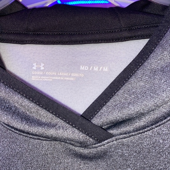 women’s size M grey under armour hoodie with teal accents - Picture 5 of 5
